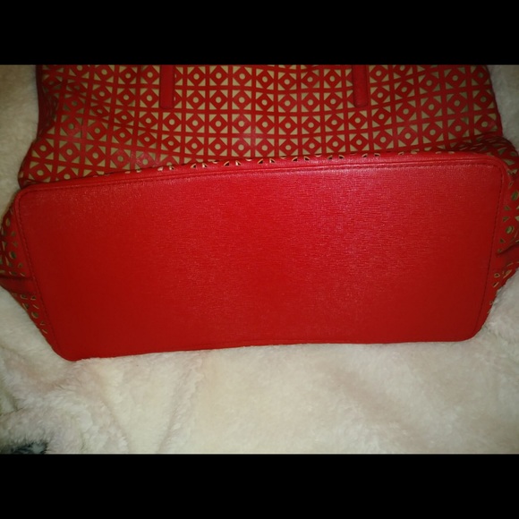 Banana Republic Eyelet Orange Tote Leather - Picture 8 of 8